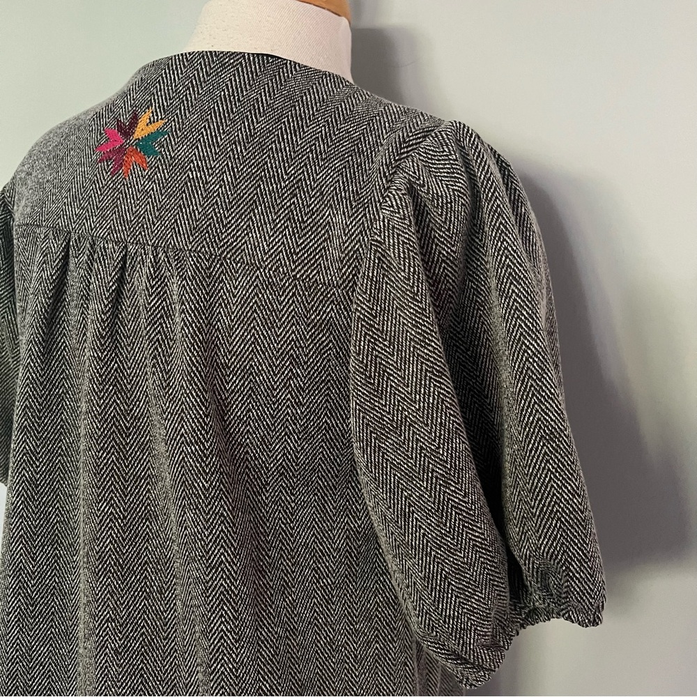 NWT NEW THML Gray Black White Herringbone Dress with Colorful Design Size M - Picture 3 of 11
